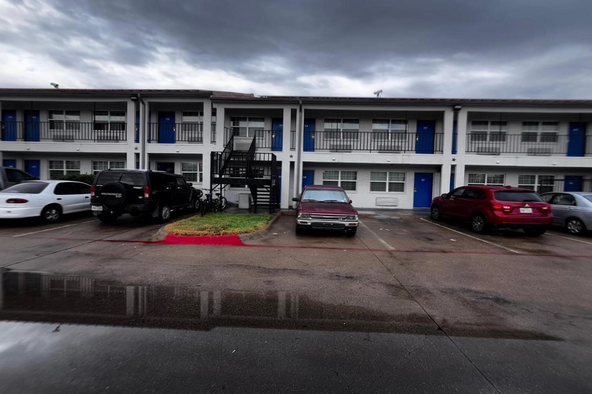 Deluxe Inn Motel By Oyo Grand Prairie Interstate 30 Exterior foto